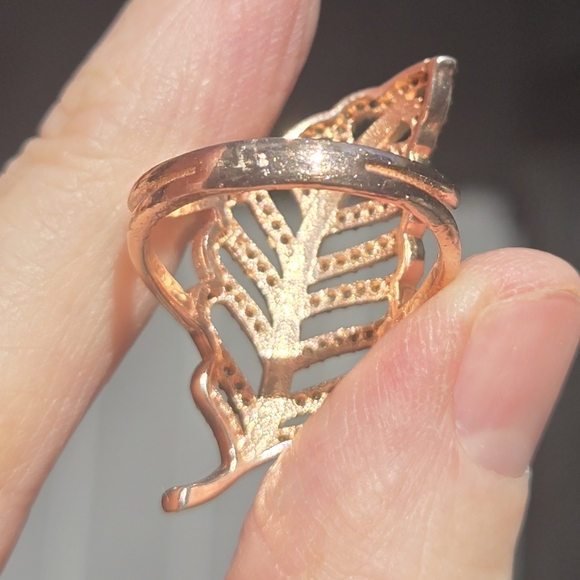 White sapphire Sterling & Gold leaf ring sz8 - Picture 7 of 8